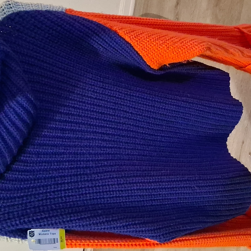 Colorblock Sweater with Orange, Gray Abd Blue - Picture 4 of 6